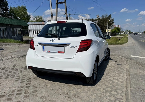 Toyota Yaris cena 43900 przebieg: 118000, rok produkcji 2015 z Reda małe 172